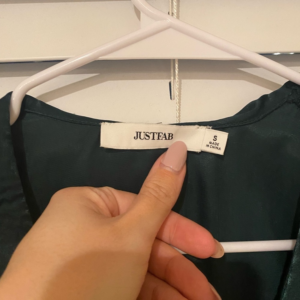 JustFab Blouse - Picture 3 of 4